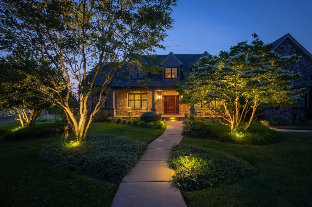 outdoor-lighting7-e1589358307780 outdoor-lighting7-e1589358307780